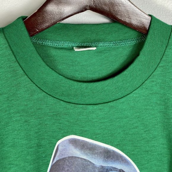 Vintage 1975 Frank Sinatra Graphic T-Shirt Mayo Spruce 30” Bust Sz Small Tee - Picture 6 of 9